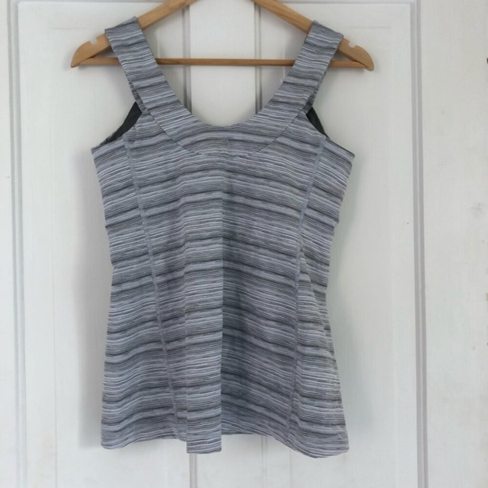 Lululemon scoop neck tank - Picture 3 of 5